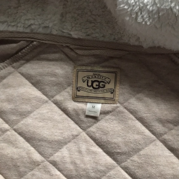 Ugg quilted Sherpa hoodie. - Picture 3 of 6